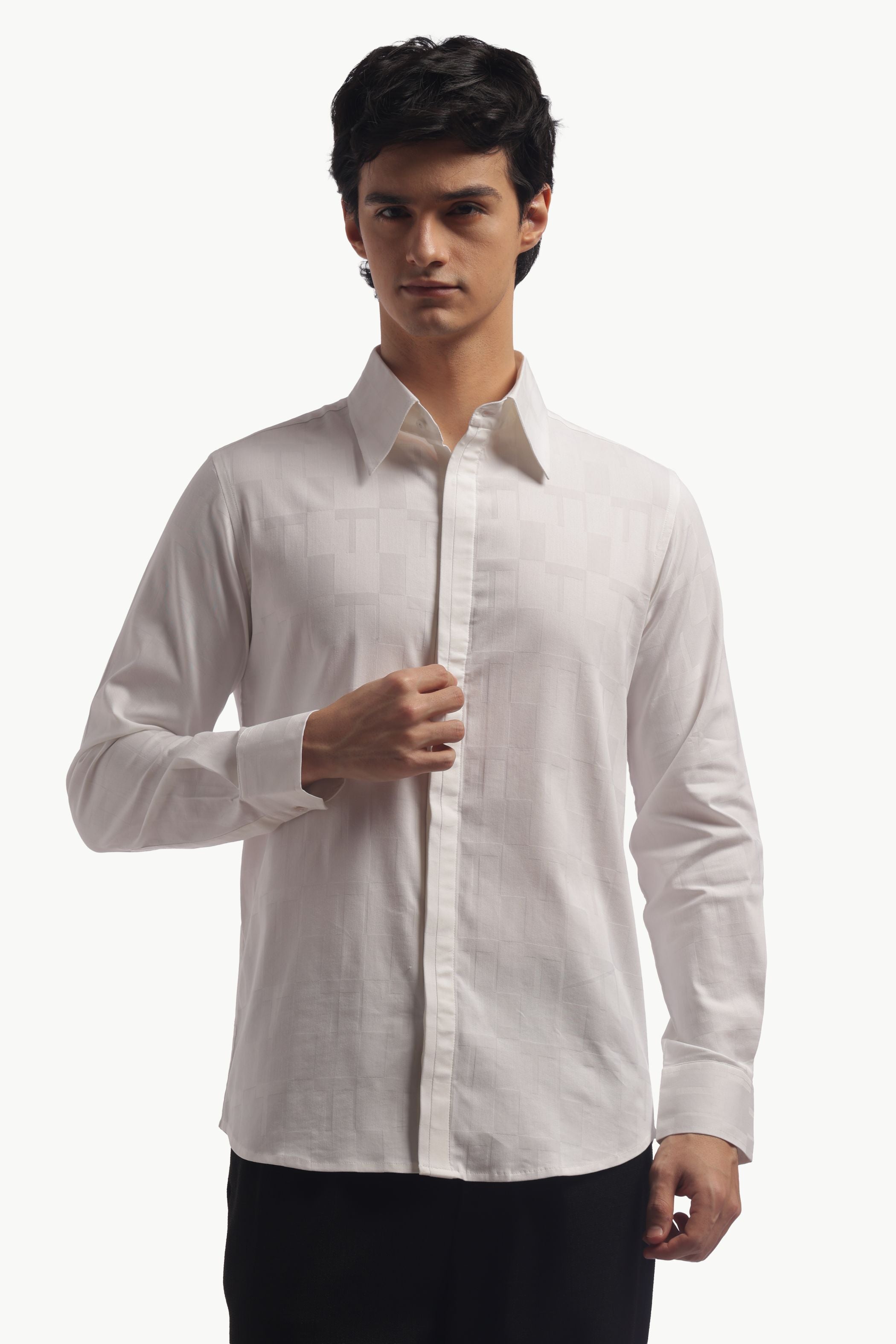 White Solid Relax Fit Shirt